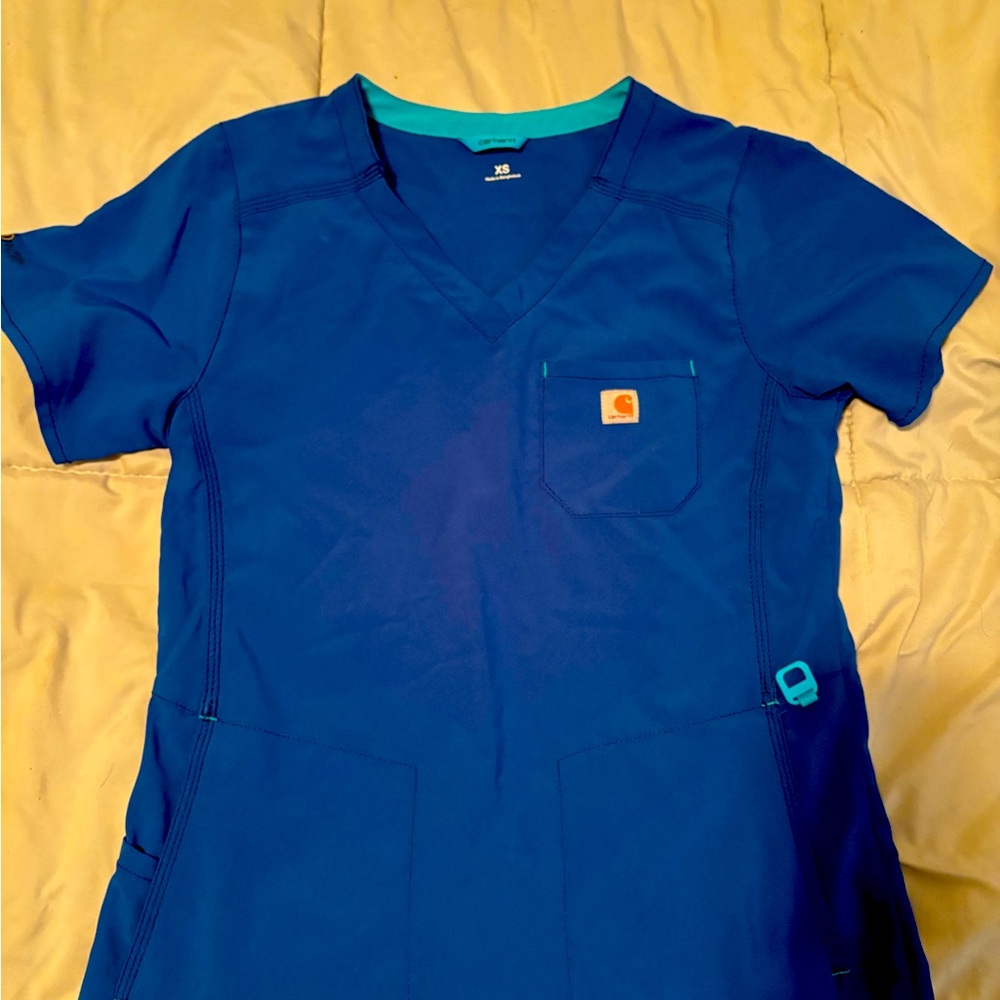 Carhartt scrub top